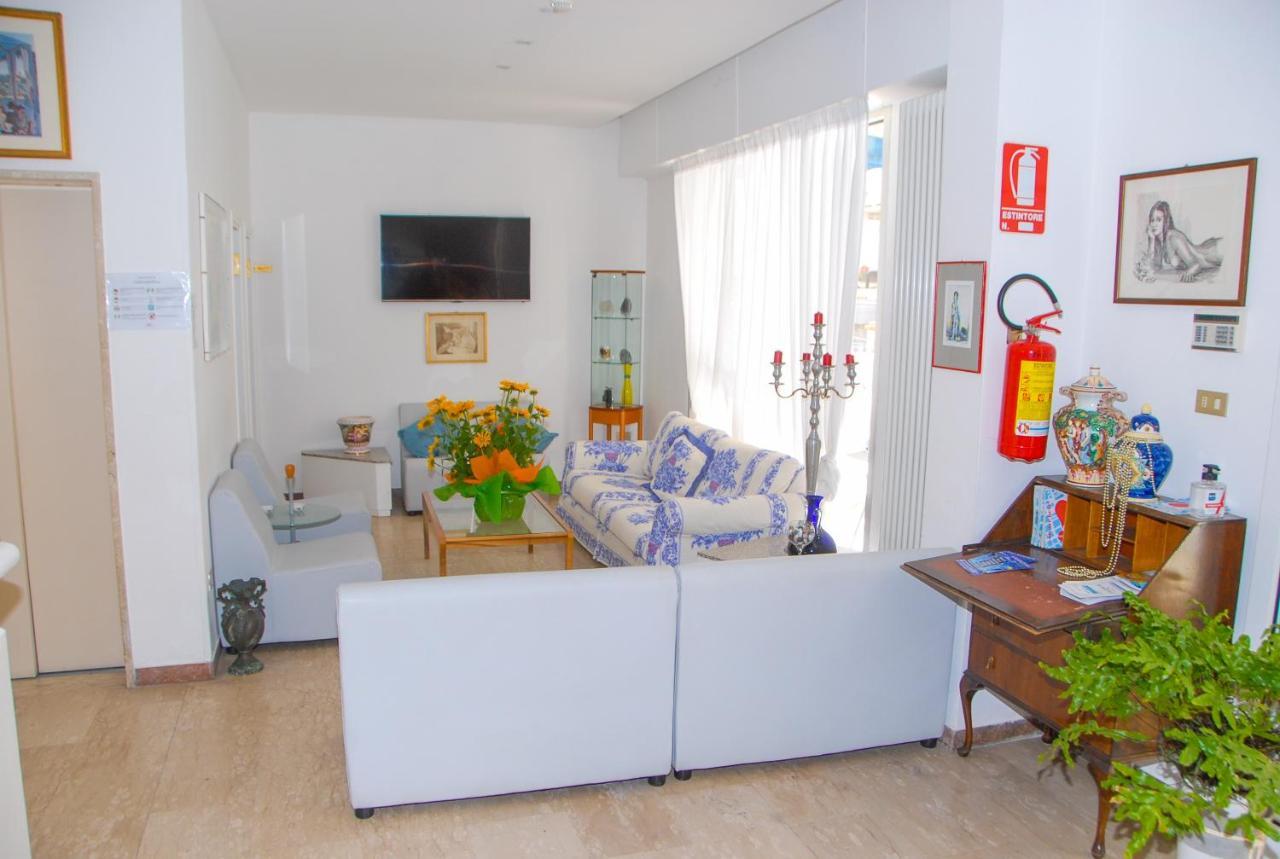 Hotel Marilonda ริมินี ภายนอก รูปภาพ