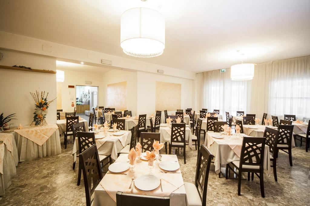 Hotel Marilonda ริมินี ภายนอก รูปภาพ